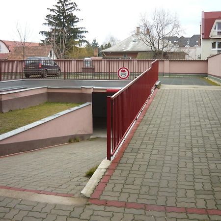 Hajdúszoboszló Lux Apartmanok מראה חיצוני תמונה