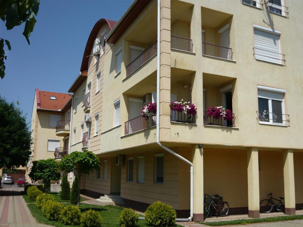 Hajdúszoboszló Lux Apartmanok חדר תמונה