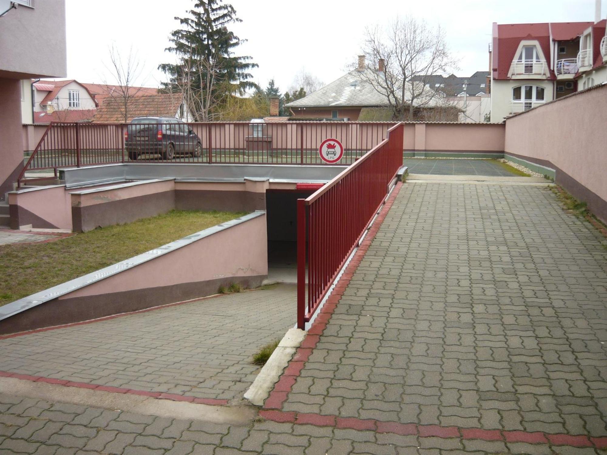 Hajdúszoboszló Lux Apartmanok מראה חיצוני תמונה